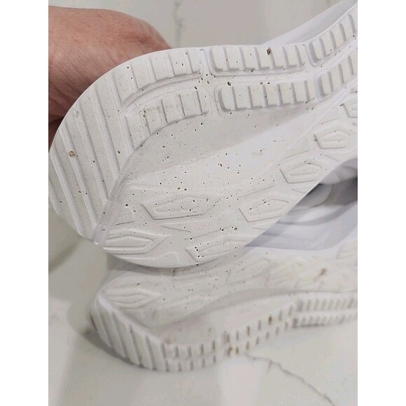 Nike Womens Todos RN BQ3201-101 White Running Shoes Sneakers Size 8.5 - Picture 10 of 10